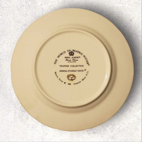 Wedgwood Peter Rabbit 3 Piece Set - Picture 6 of 7